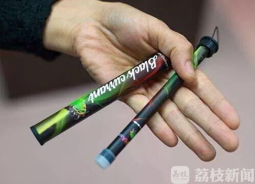 烟油哪里买江苏省内多家小学附近“三无”电子烟“热卖” 监管在哪里？