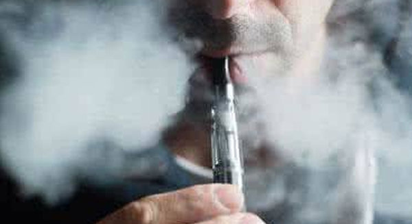 沃尔格林与克罗格宣布停售电子烟 它的危害并不比香烟少？