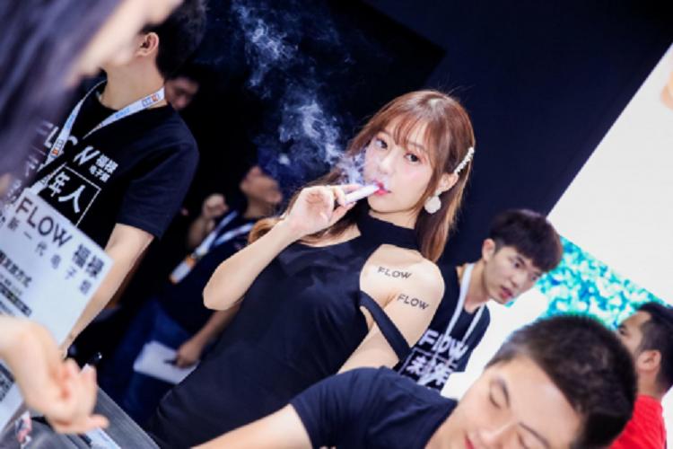 电子烟禁售FLOW福禄电子烟参展公布一次性小烟大西瓜新口味:让自由随心流动!